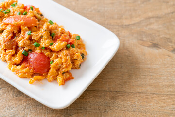 Stir-fried tomatoes with egg or Scrambled eggs with tomatoes