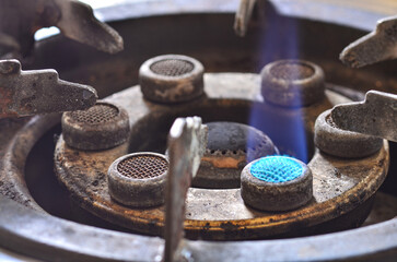 Gas stove flame out only one