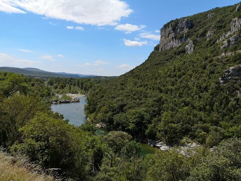 D&eacute;couverte des gorges de l'h&eacute;rault, st bauzille de putois, c&eacute;vennes, h&eacute;rault, france	