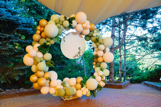 space for the inscription. photo zone of colorful balloons. 