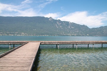 Ponton sur le lac du Bourget, Tresserve