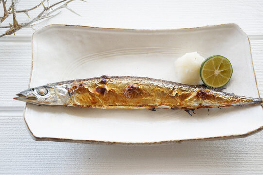 秋刀魚塩焼き の画像 1 547 件の Stock 写真 ベクターおよびビデオ Adobe Stock