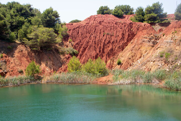 Bauxite cave