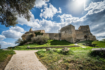 Burganlage in les carabins in Südfrankreich am Mittelmeer.