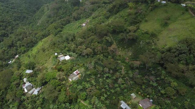 Monta&ntilde;as Cafeteras de Santa Fe de Antioquia, Antioquia, Colombia.