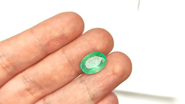 Colombian emerald and gemstone for jewelry