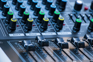 Sound engineering instrument, soundboard equalizer