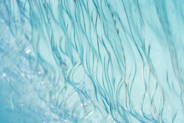 Wildes Wasser das den Himmel hinunter rinnt