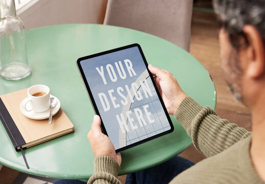 Using Tablet Mockup on a Table with Natural Light