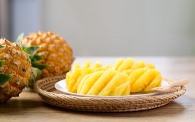 Fototapeta na wymiar Sliced pineapple fruit ready to eating, Tropical fruit in summer season