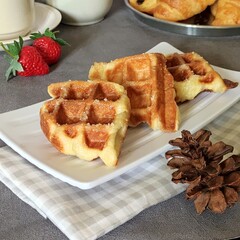 Caramel croffle in white plate