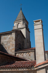 Fototapeta na wymiar Iglesia de San Pedro en Gijón