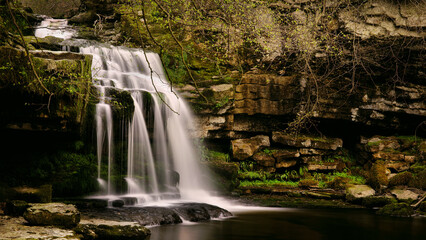 Fototapeta na wymiar West Burton Waterfallls