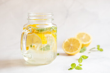 Lemon and mint flavored water