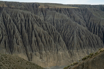 The Dushanzi canyon in Xinjiang, China. - obrazy, fototapety, plakaty