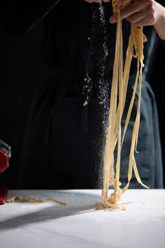 Making tagliatelle