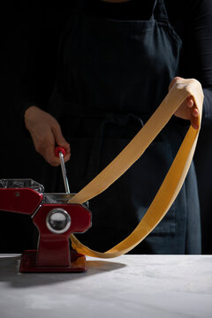 Making tagliatelle