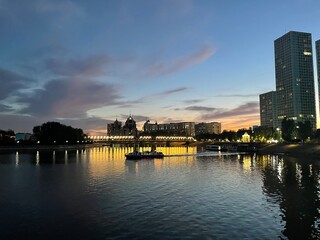 Naklejka premium Sunset over the river