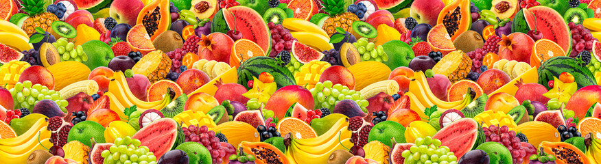 Seamless pattern made of fresh fruits and berries