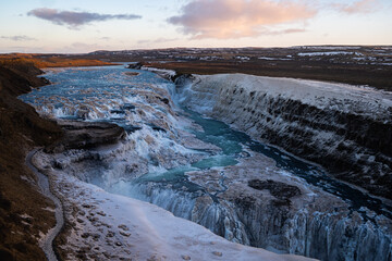 Gullfoss in Island im Winter
