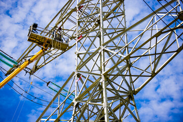 Entretien des lignes &agrave; haute tension EDF