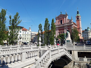 Tromostovje Brücke in Ljubljana