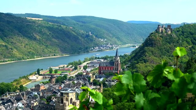 Slow zoom out from Oberwesel with Rhine in background on a summer day in 2022