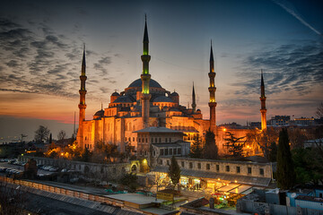 Blue Mosque (Sultan Ahmed Mosque) at sunset, Istanbul, Turkey