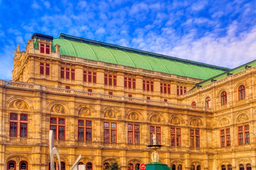 Obraz premium Detail at Vienna State Opera building in Vienna, Austria.