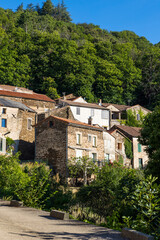 Fototapeta na wymiar Maisons du village de Combes dans le Parc naturel régional du Haut-Languedoc