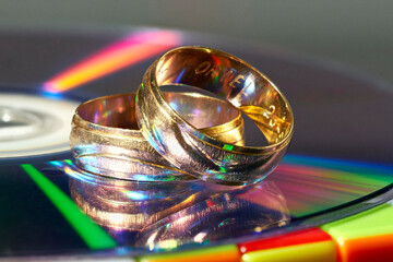 gold wedding rings