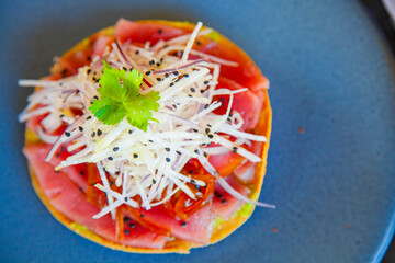 Tostadas de Salmon, Alta Cocina internacional