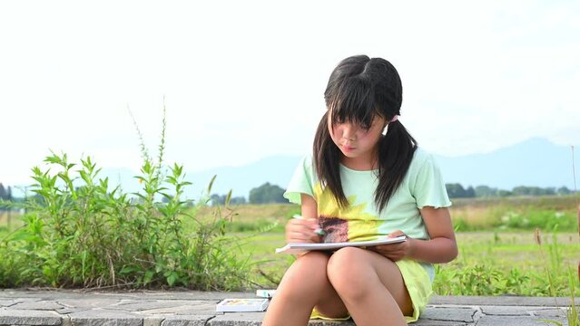 小学生の自由研究　女の子　宿題　SDGsを学ぶ