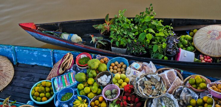 Lok Baintan Floating Traditional Market. South Kalimantan, Indonesia