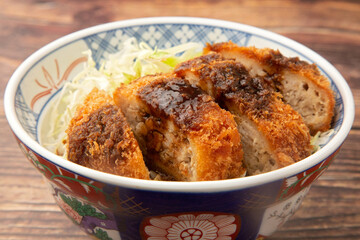 メンチカツ丼
