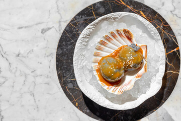 Ice cream with cuttlefish ink and caramel.