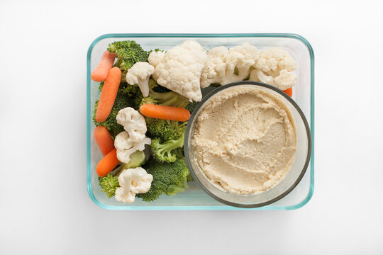 Homemade Hummus Spread to Dip with Veggies
