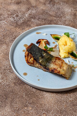 Sturgeon with mashed potatoes