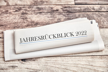 Jahresrückblick 2022 auf Zeitung als Titelseite