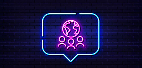 Naklejka premium Neon light speech bubble. Global business line icon. International outsourcing group sign. Internet marketing symbol. Neon light background. Global business glow line. Brick wall banner. Vector