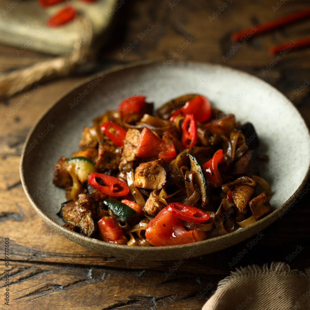 Sticker stir fry noodles with vegetables