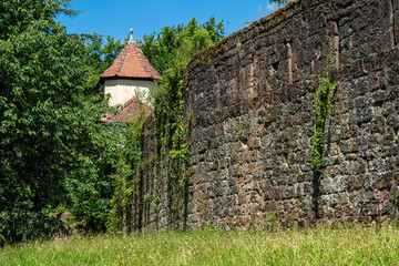Stadtmauer und Wachturm in Wissembourg