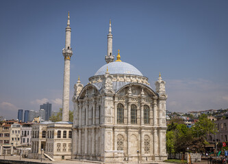 Ortaköy Mosque/ Büyük Mecidiye Camii, on the Bosphorus Strait, Istanbul, Turkey