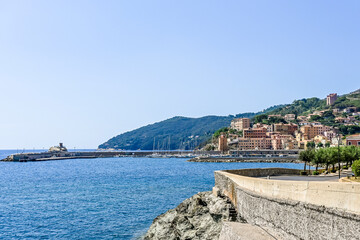 Rio Marina, Hafen, Dorf, Elba, Insel, Hafenmauer, Torre Appiani, Boote, Fischer, Wassersport, Strand, Sommer, Ufer, Meer, Toskana, Toskanischer Archipel, Bergstrasse, Italien