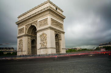 Fototapeta na wymiar beautiful arc de triomphe in paris, france