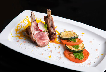 Costeletas de Borrego com Legumes