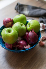 apples in a bowl