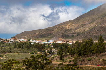 Fototapeta na wymiar view of the village in the mountains of island