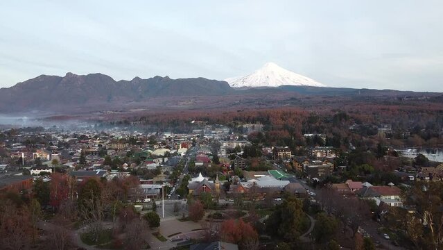 ciudad de pucon en drone 