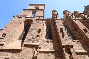 La cathédrale Notre Dame, cathédrale de style gothique, vue de l'extérieur, ville de Rodez,...